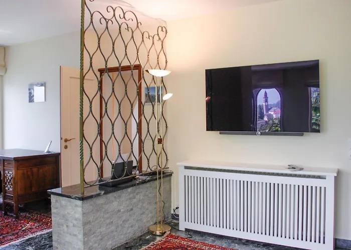 Panorama Lakeview Maggiore By Interhome Tatil Evi *