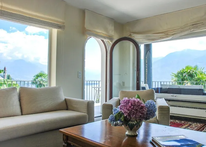 펜션 Panorama Lakeview Maggiore By Interhome 론코 소프라 아스코나