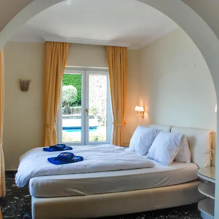 Panorama Lakeview Maggiore By Interhome Hébergement de vacances *